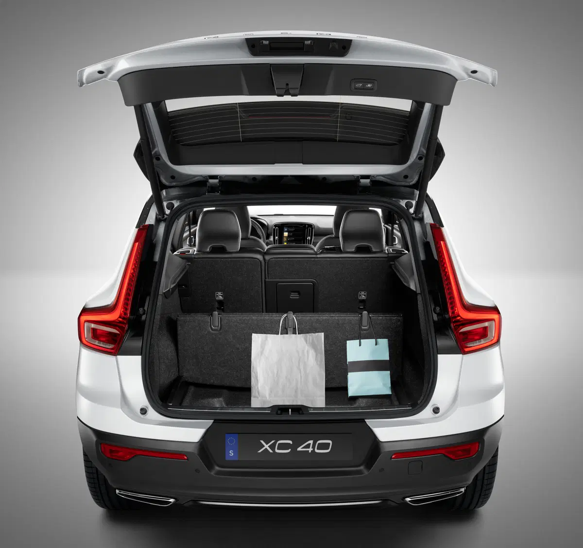Volvo XC40, sfida le tedesche con la guida semi autonoma e tanta qualità costruttiva (6)