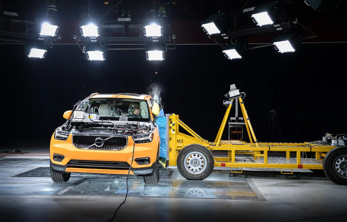 Volvo XC40, sfida le tedesche con la guida semi autonoma e tanta qualità costruttiva (10)