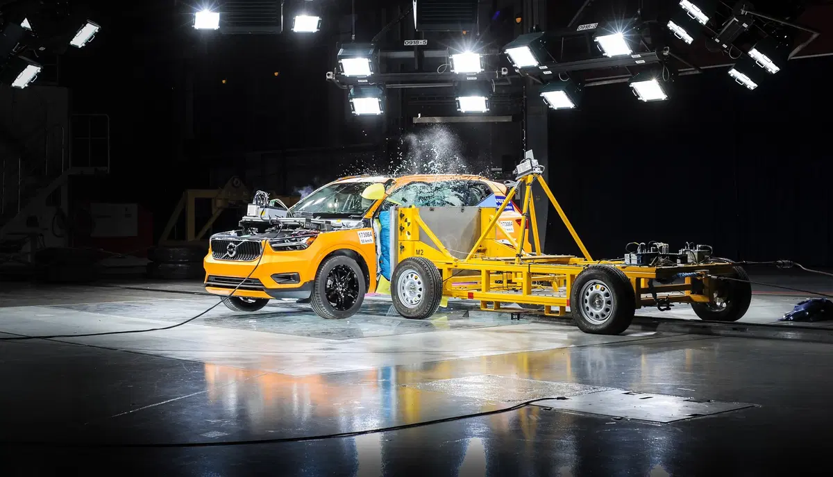 Volvo XC40, sfida le tedesche con la guida semi autonoma e tanta qualità costruttiva (9)