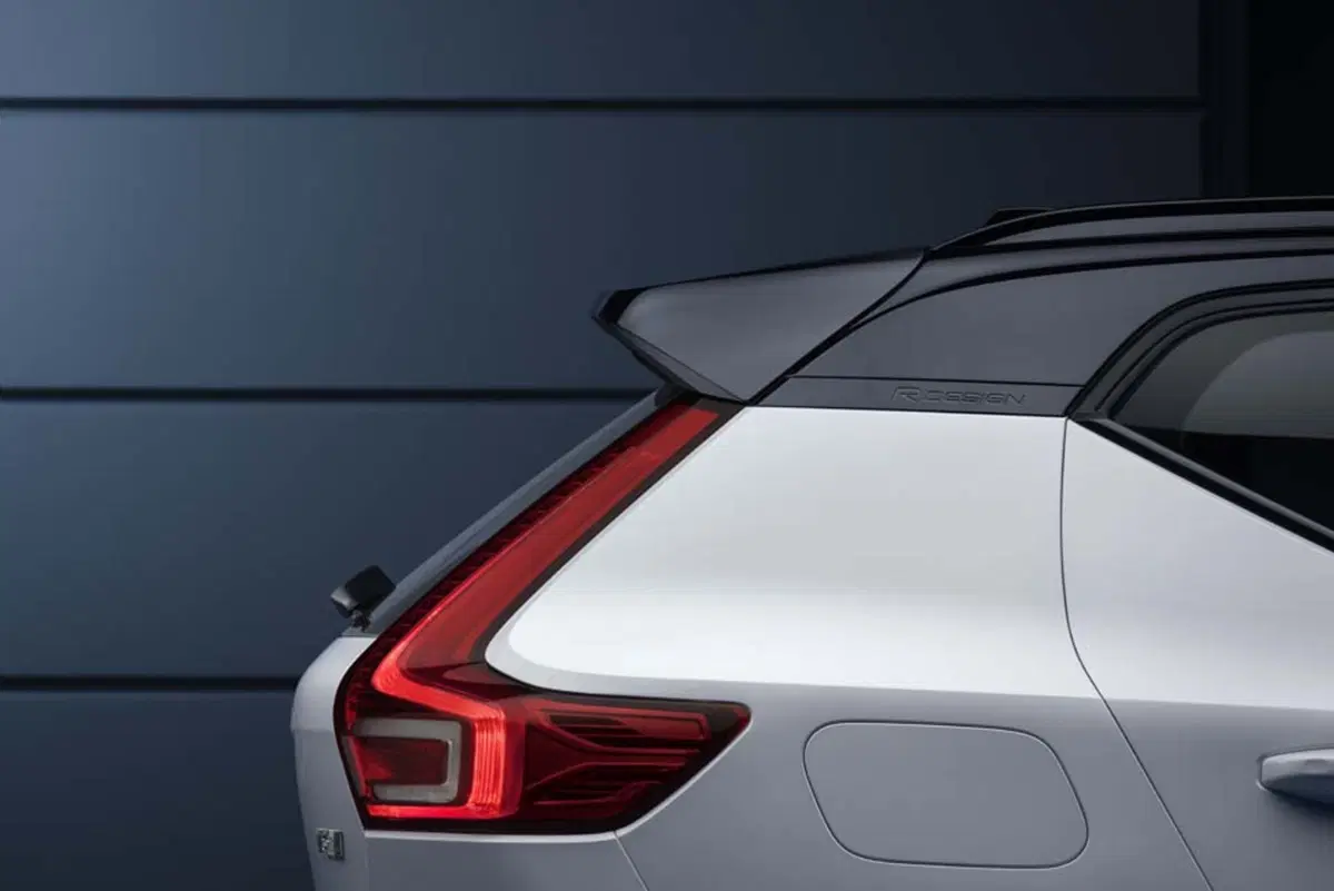 Volvo XC40, sfida le tedesche con la guida semi autonoma e tanta qualità costruttiva (24)