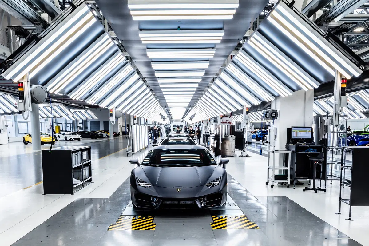 Lamborghini, viaggio nella super factory di Sant'Agata dove nasce il SUV Urus (5)