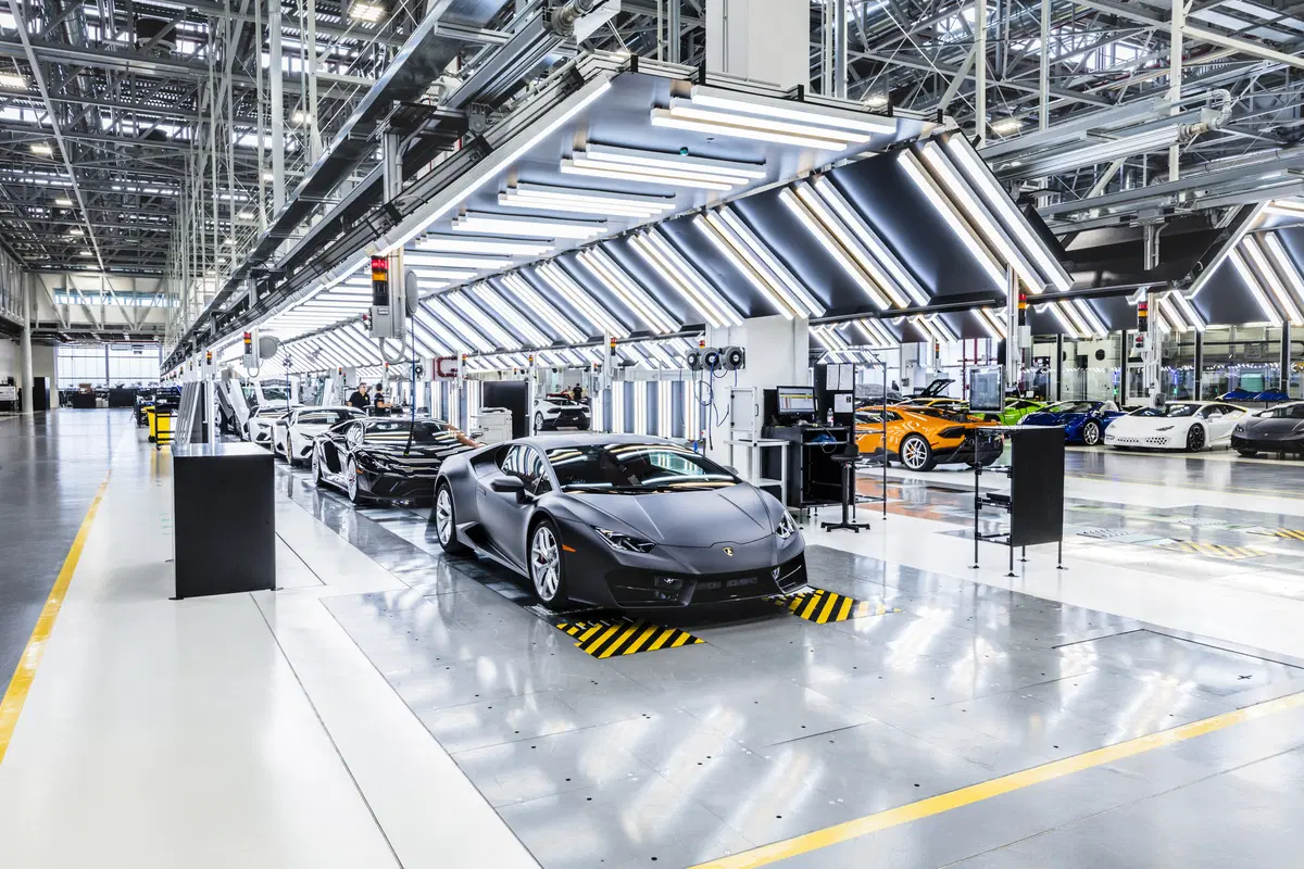 Lamborghini, viaggio nella super factory di Sant'Agata dove nasce il SUV Urus (14)