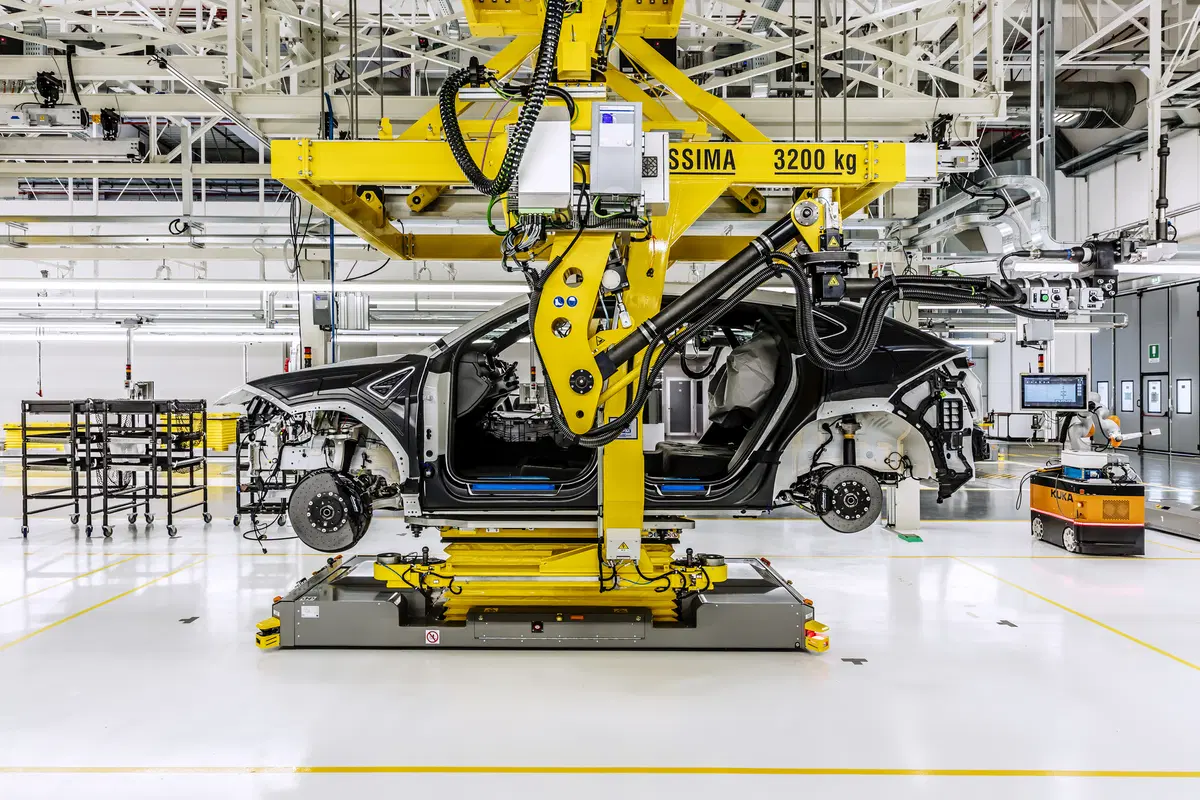 Lamborghini, viaggio nella super factory di Sant'Agata dove nasce il SUV Urus (28)