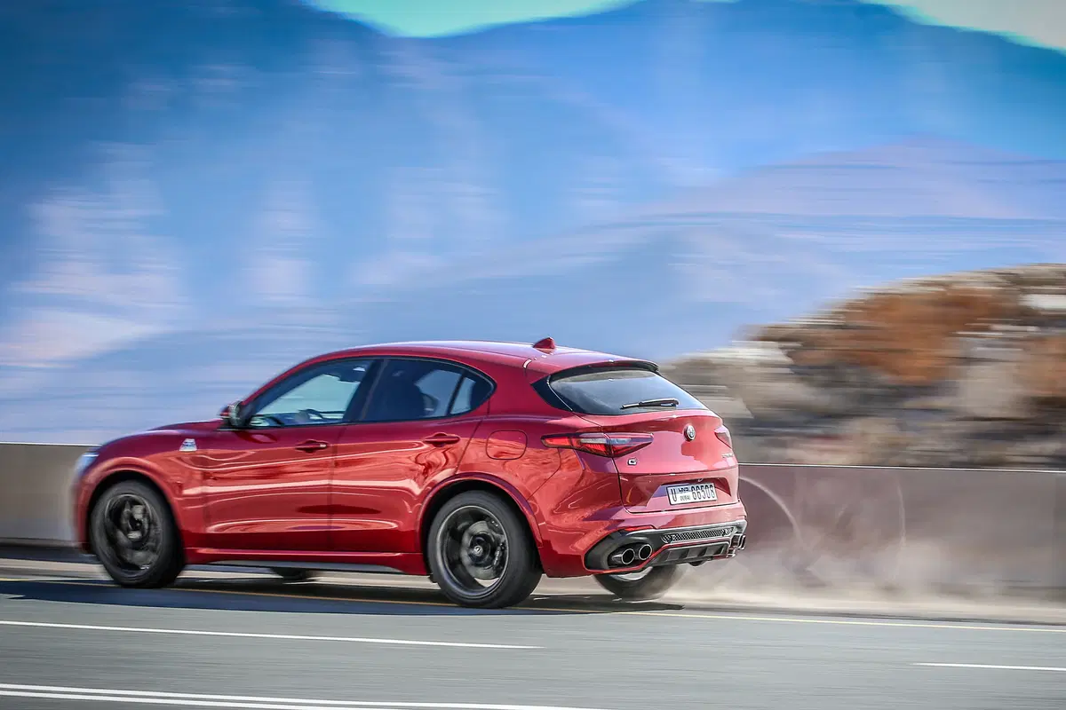 Alfa Romeo Stelvio Quadrifoglio, un diavolo [Video] (2)