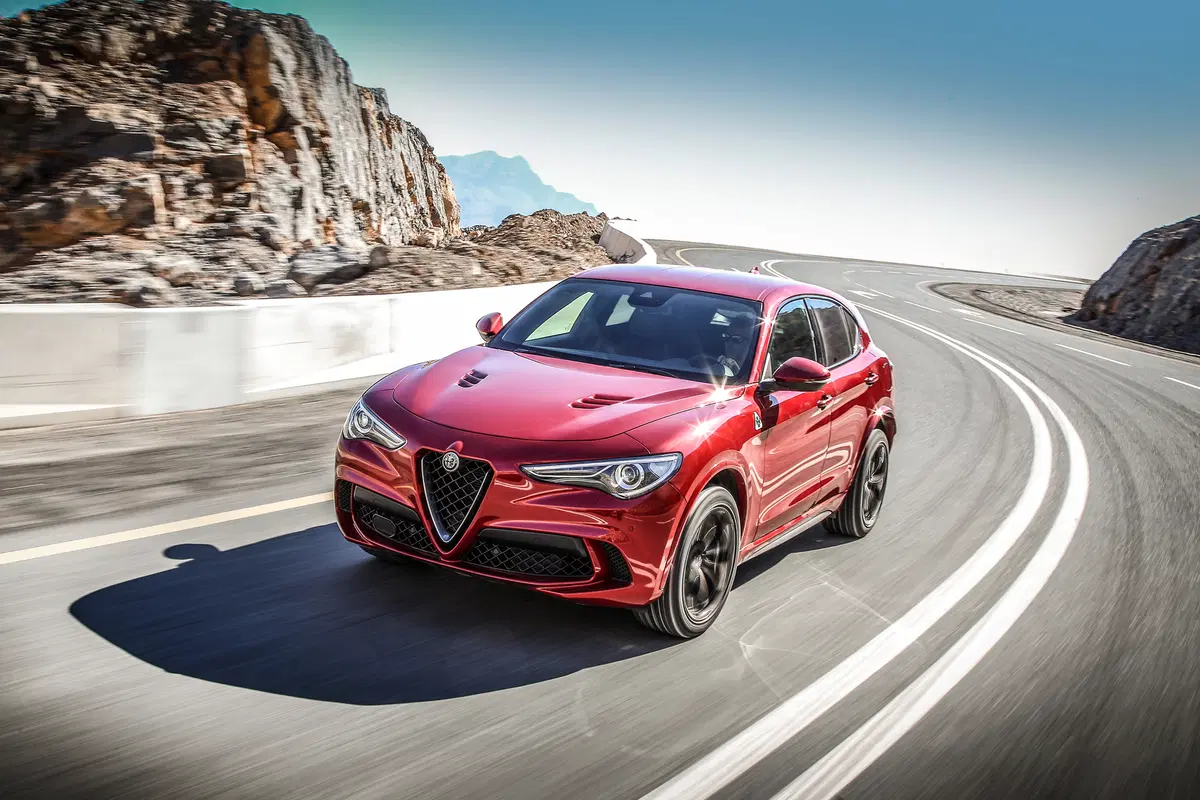 Alfa Romeo Stelvio Quadrifoglio, un diavolo [Video] (9)