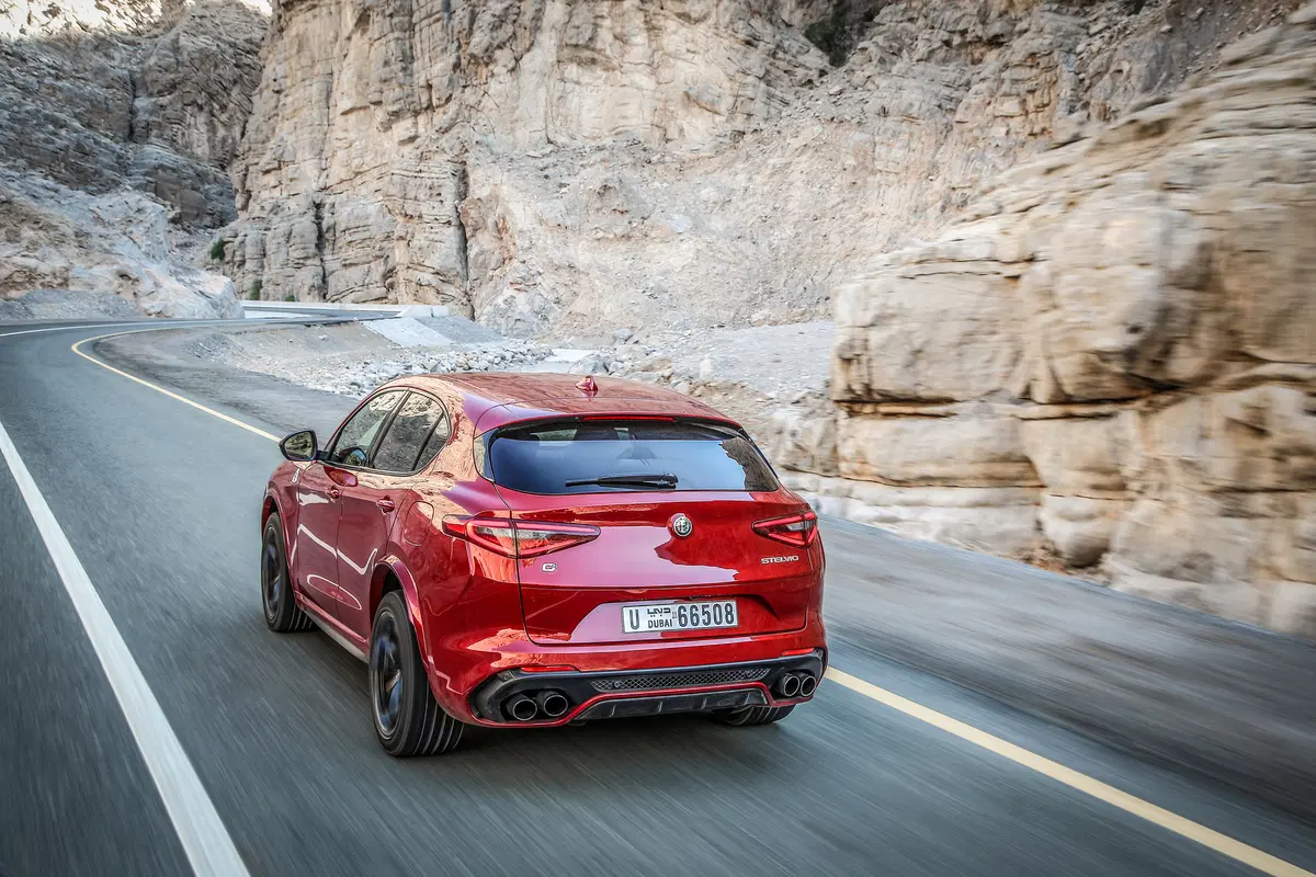 Alfa Romeo Stelvio Quadrifoglio, un diavolo [Video] (10)