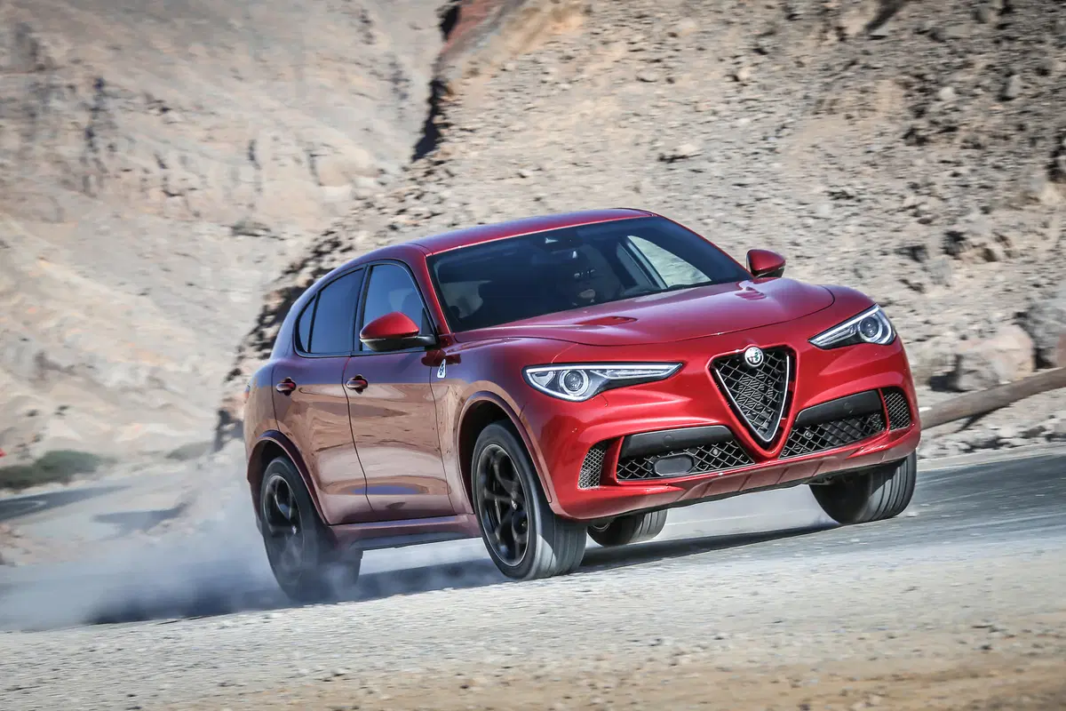 Alfa Romeo Stelvio Quadrifoglio, un diavolo [Video] (11)