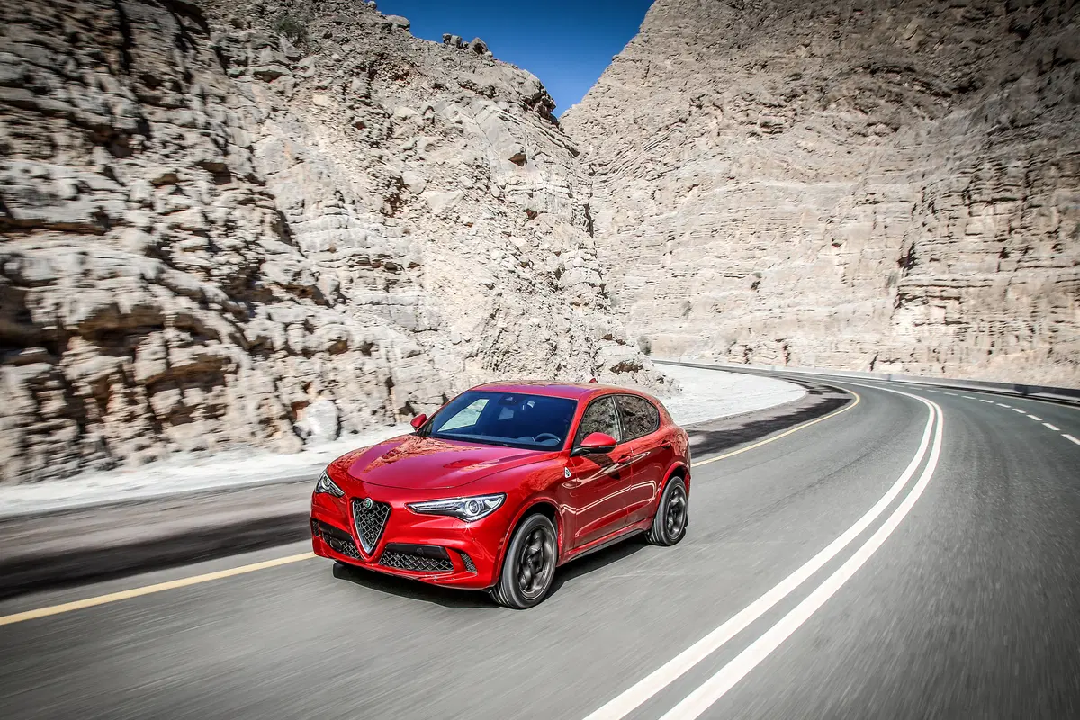 Alfa Romeo Stelvio Quadrifoglio, un diavolo [Video] (12)