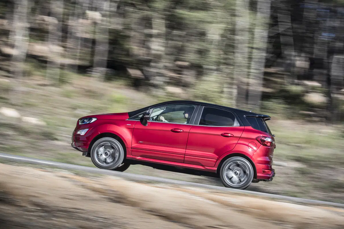 Ford EcoSport, fa il verso alla Edge ma rimane fedele alla sua mission (5)