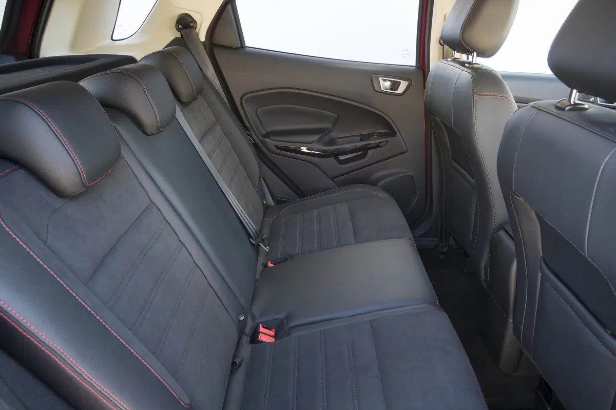 Ford EcoSport, fa il verso alla Edge ma rimane fedele alla sua mission (11)