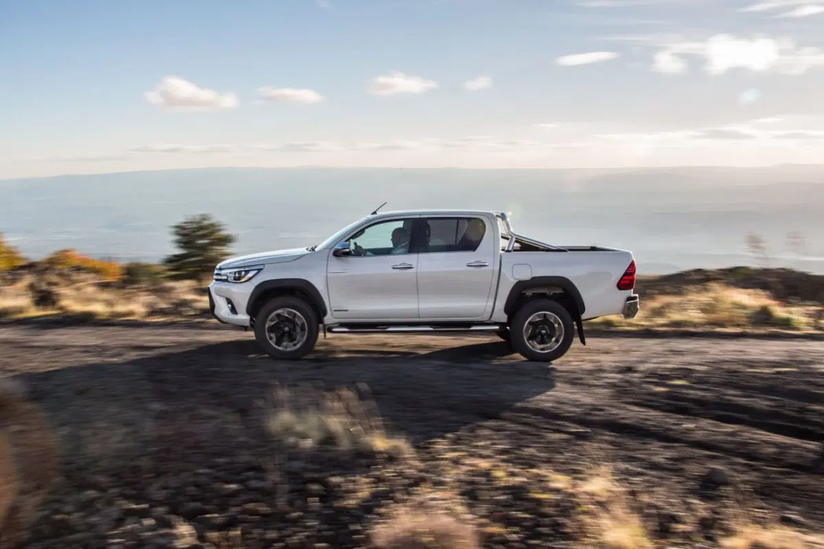 Toyota Hilux Invincible50, mezzo secolo in fuoristrada (4)
