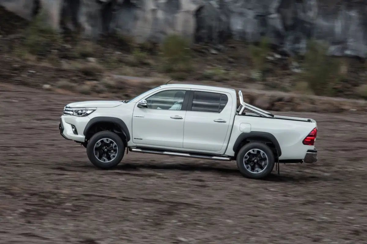 Toyota Hilux Invincible50, mezzo secolo in fuoristrada (5)