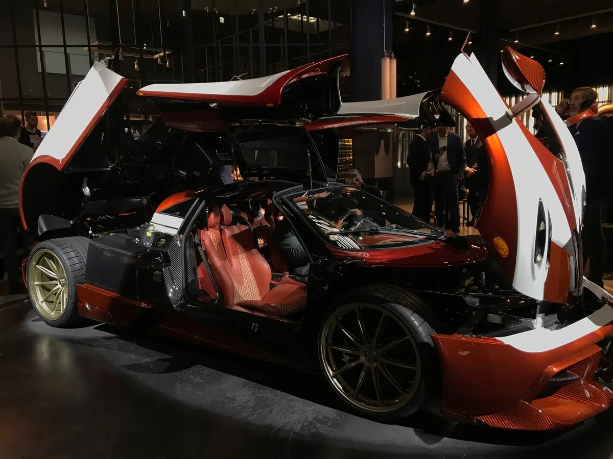 Pagari Huayra Lampo, svelato l’ultimo lavoro di Garage Italia Customs (17)
