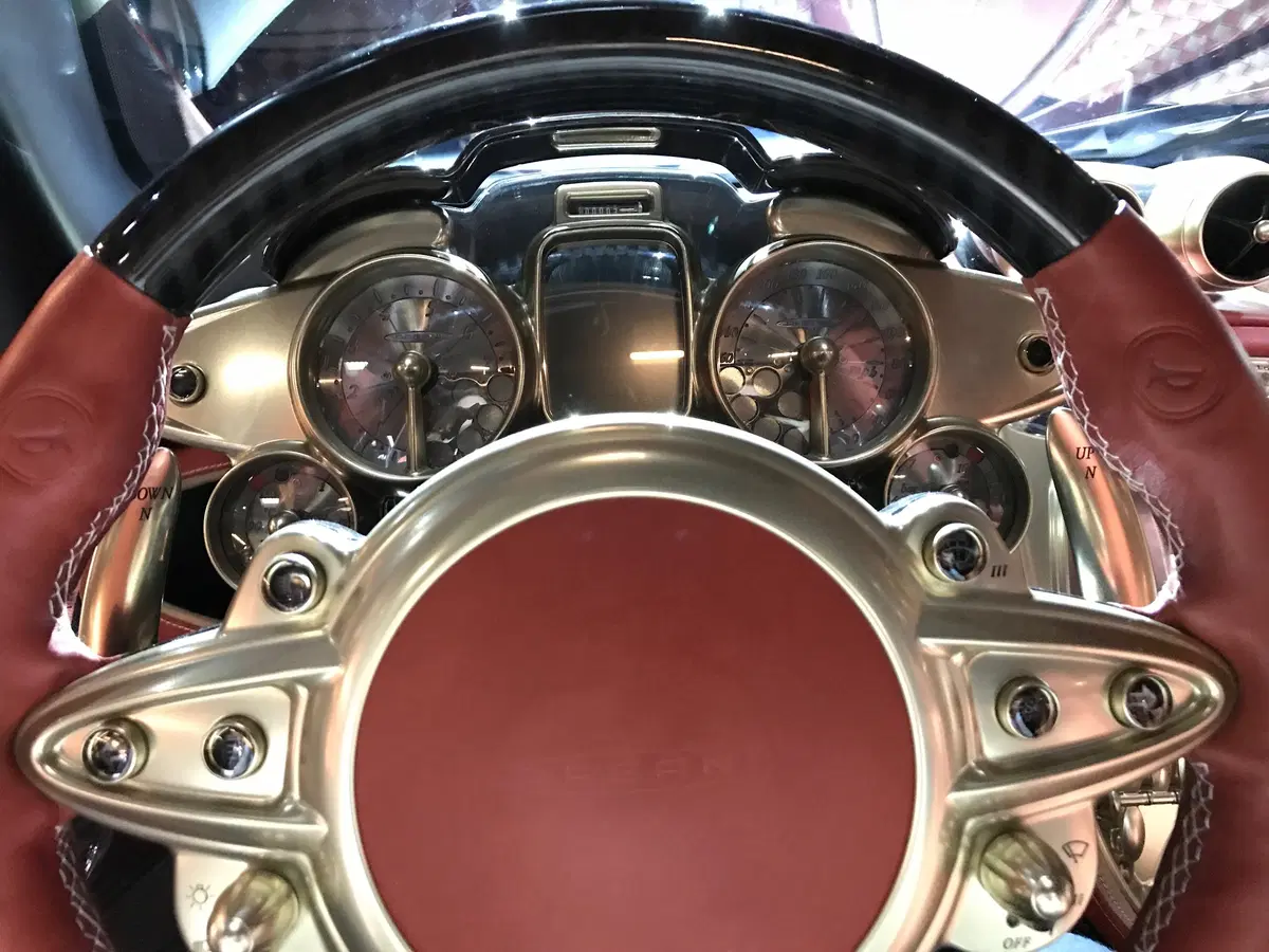 Pagari Huayra Lampo, svelato l’ultimo lavoro di Garage Italia Customs (18)