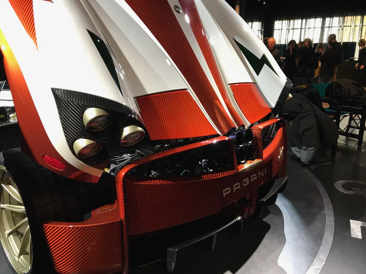 Pagari Huayra Lampo, svelato l’ultimo lavoro di Garage Italia Customs (20)