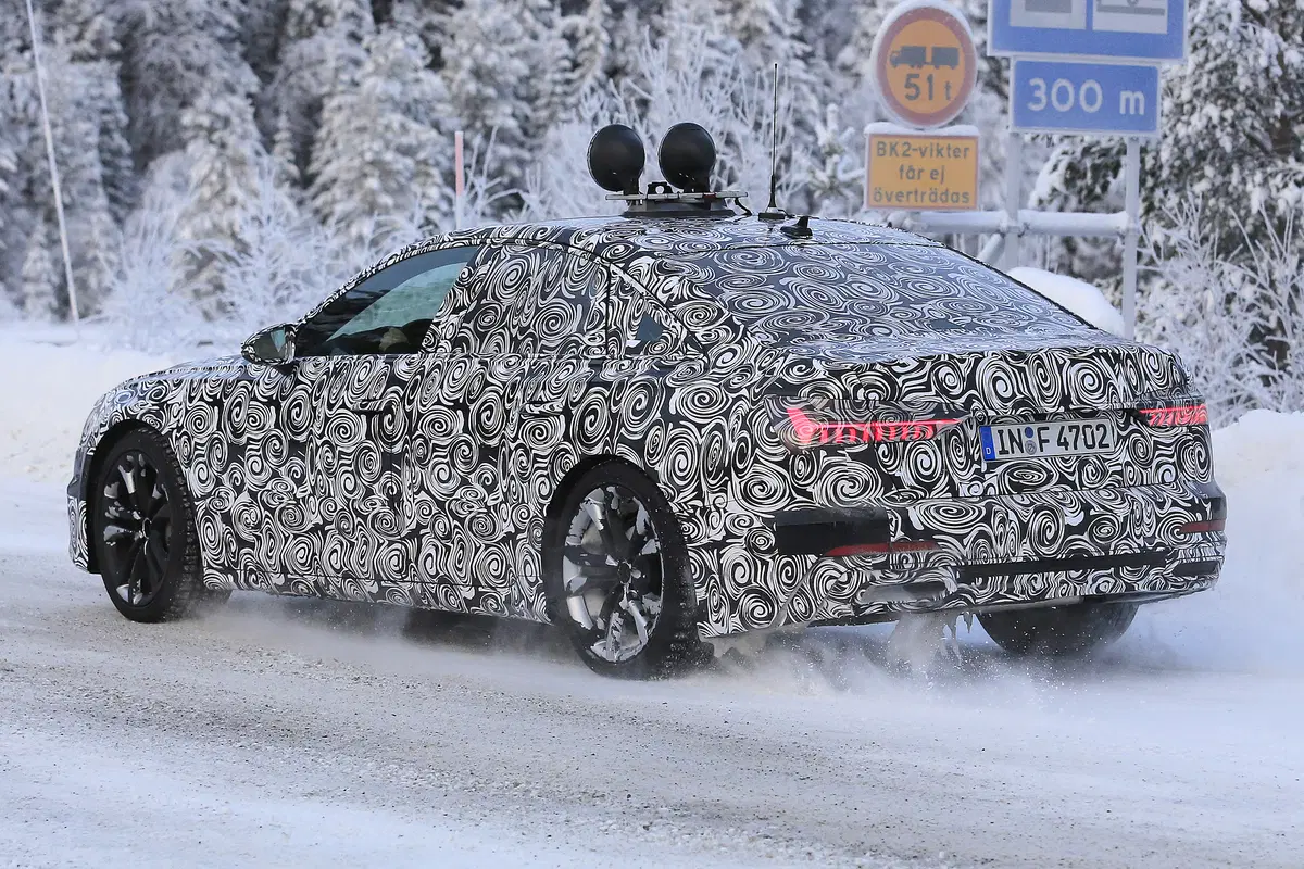 Audi A6. Eccola per i test della prossima generazione  (9)
