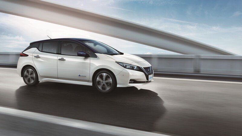 Nuova Nissan Leaf, la rivoluzione elettrica gi&agrave; in strada 