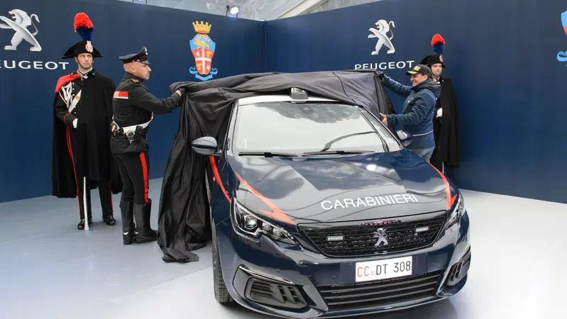 Una Peugeot 308 GTI per l'Arma