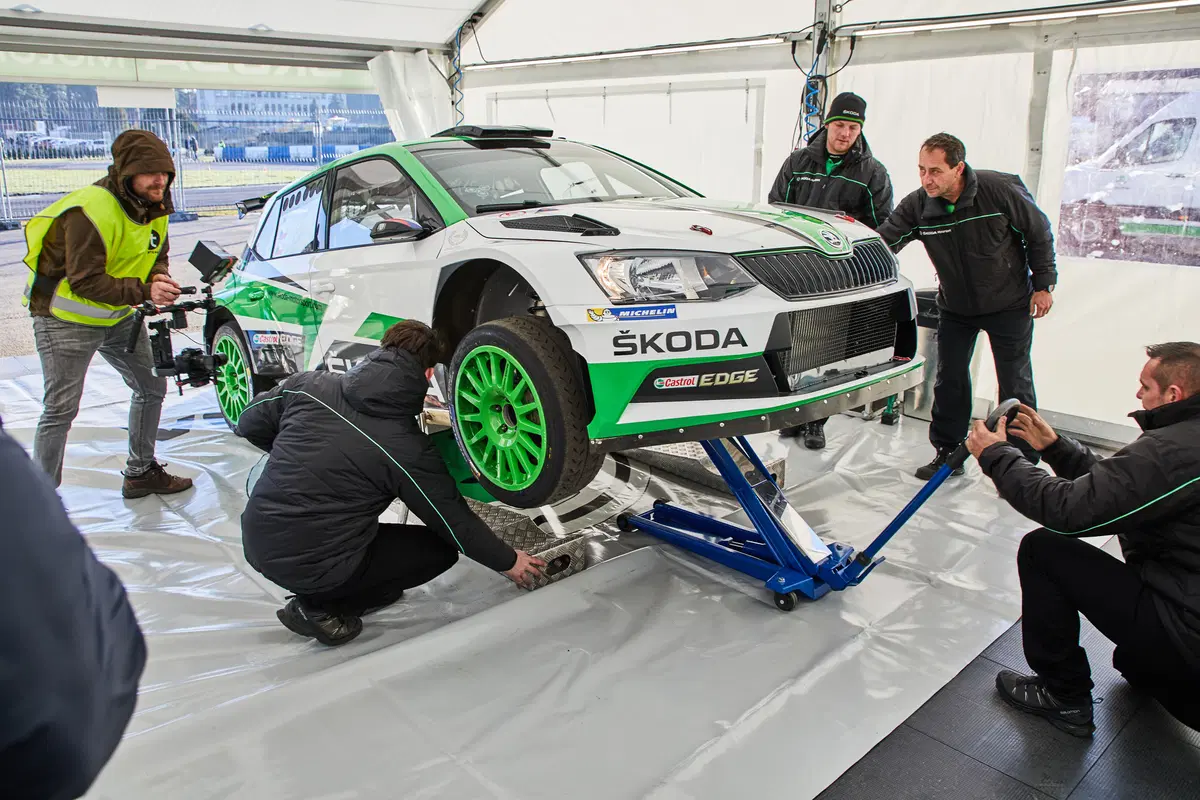 WRC Skoda Fabia R5: limited edition (6)