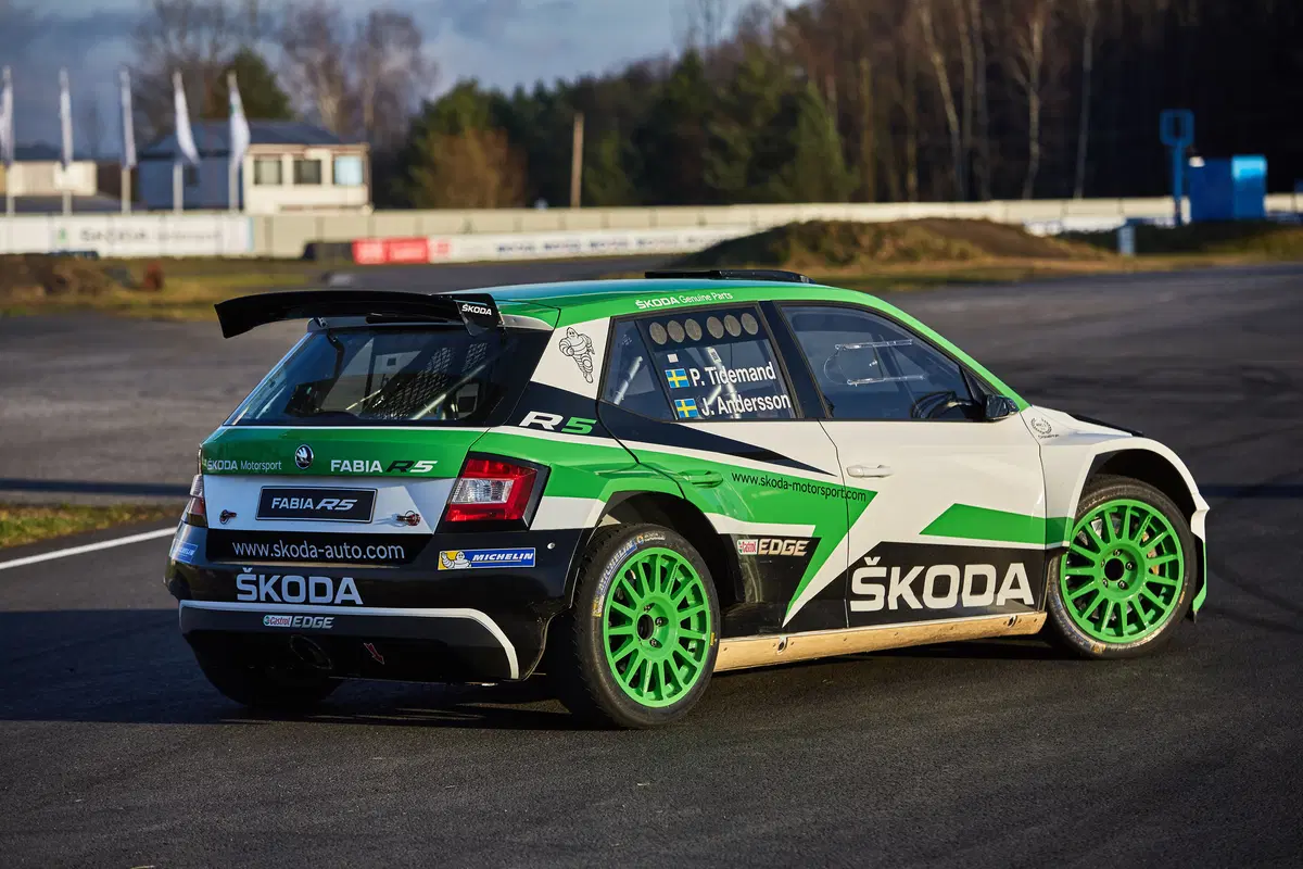 WRC Skoda Fabia R5: limited edition (11)