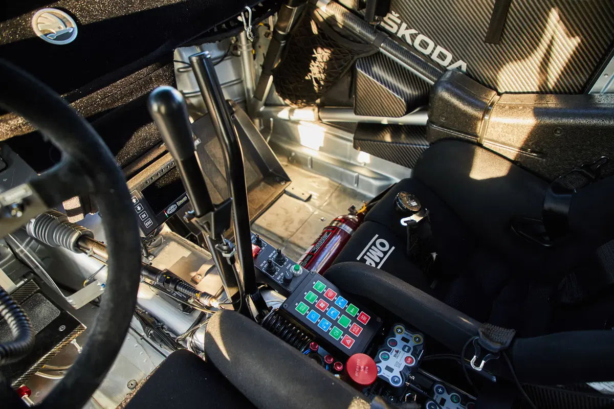 WRC Skoda Fabia R5: limited edition (13)