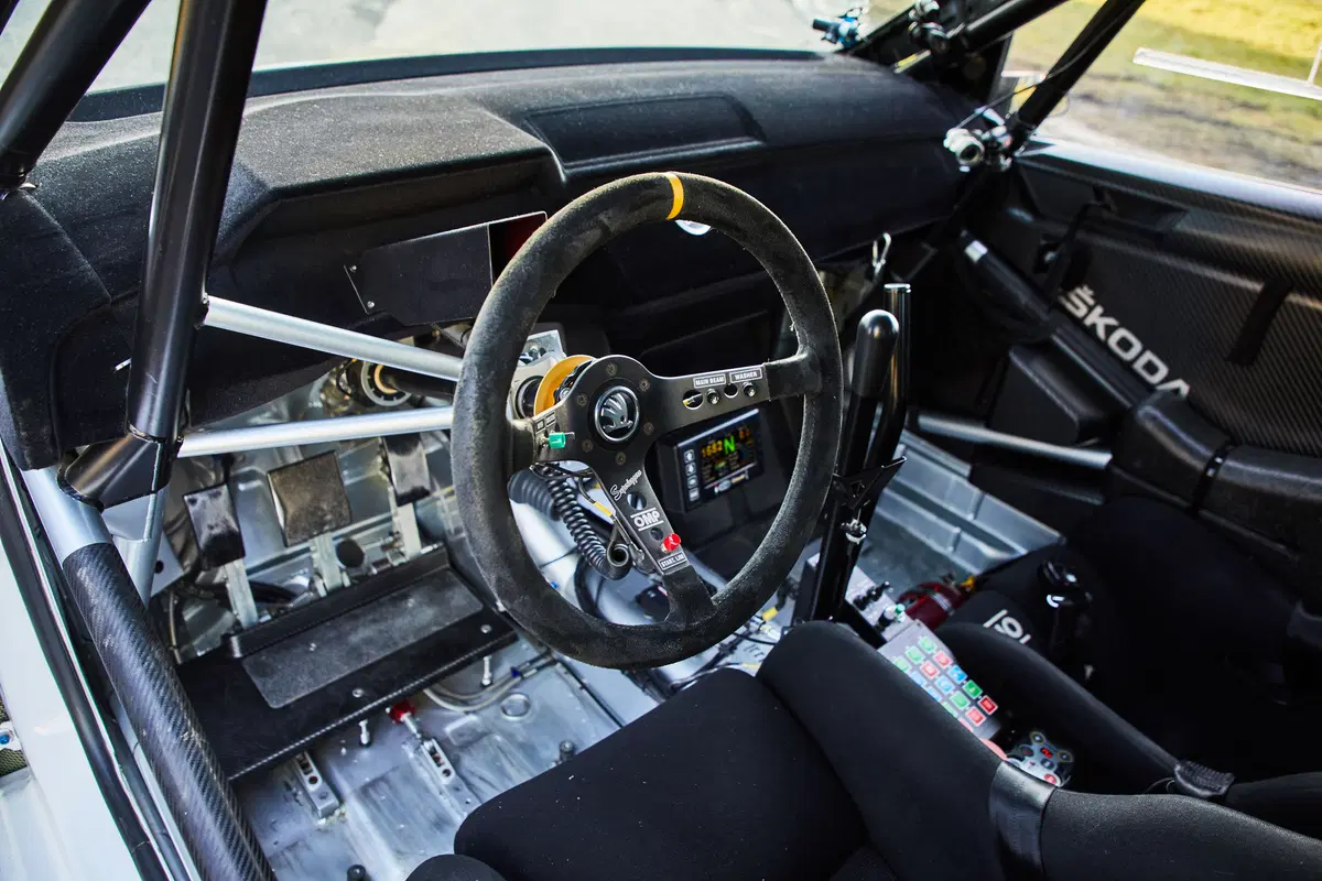WRC Skoda Fabia R5: limited edition (17)