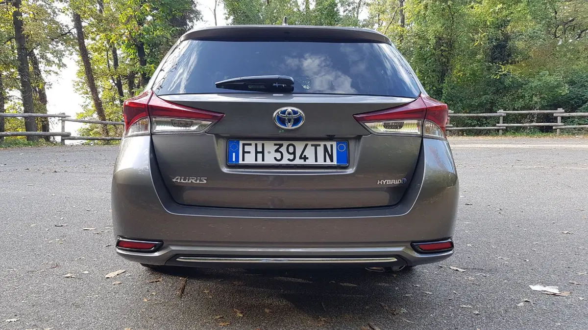 Toyota Auris Touring Sports | Versatile... ibrida... comoda! (4)