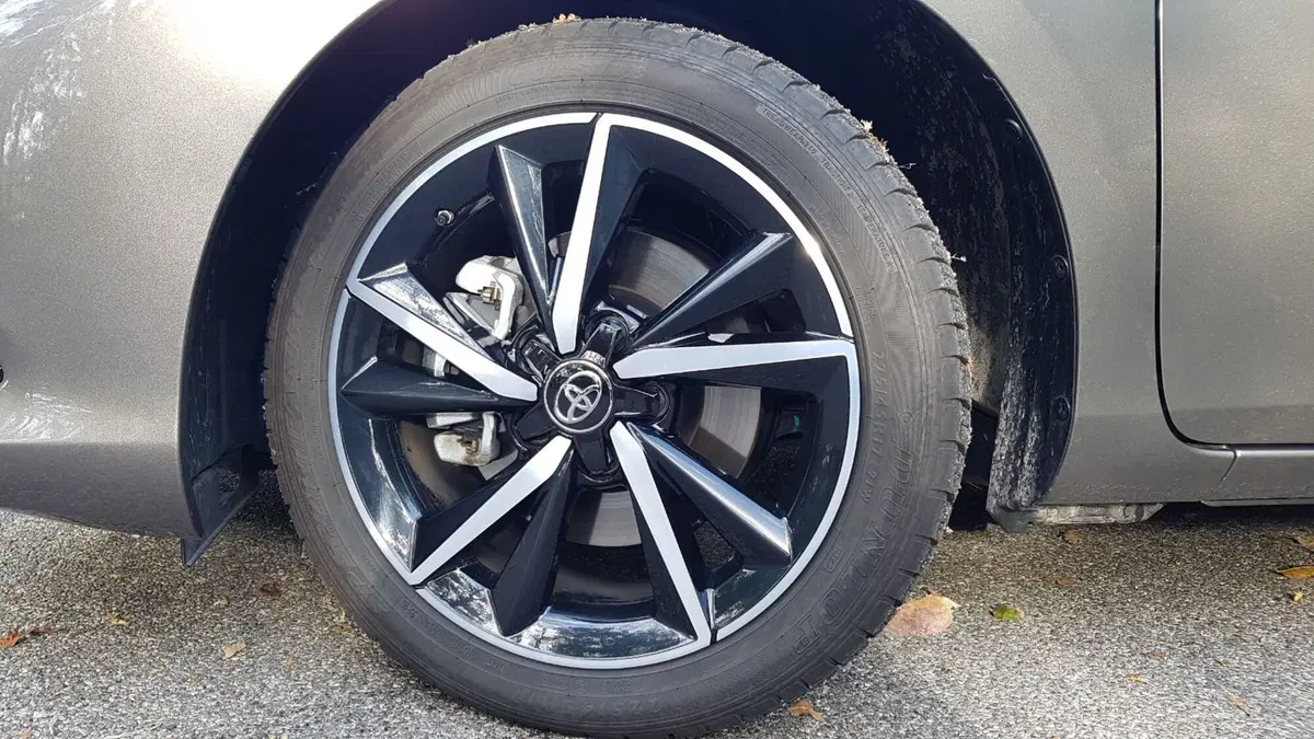 Toyota Auris Touring Sports | Versatile... ibrida... comoda! (5)