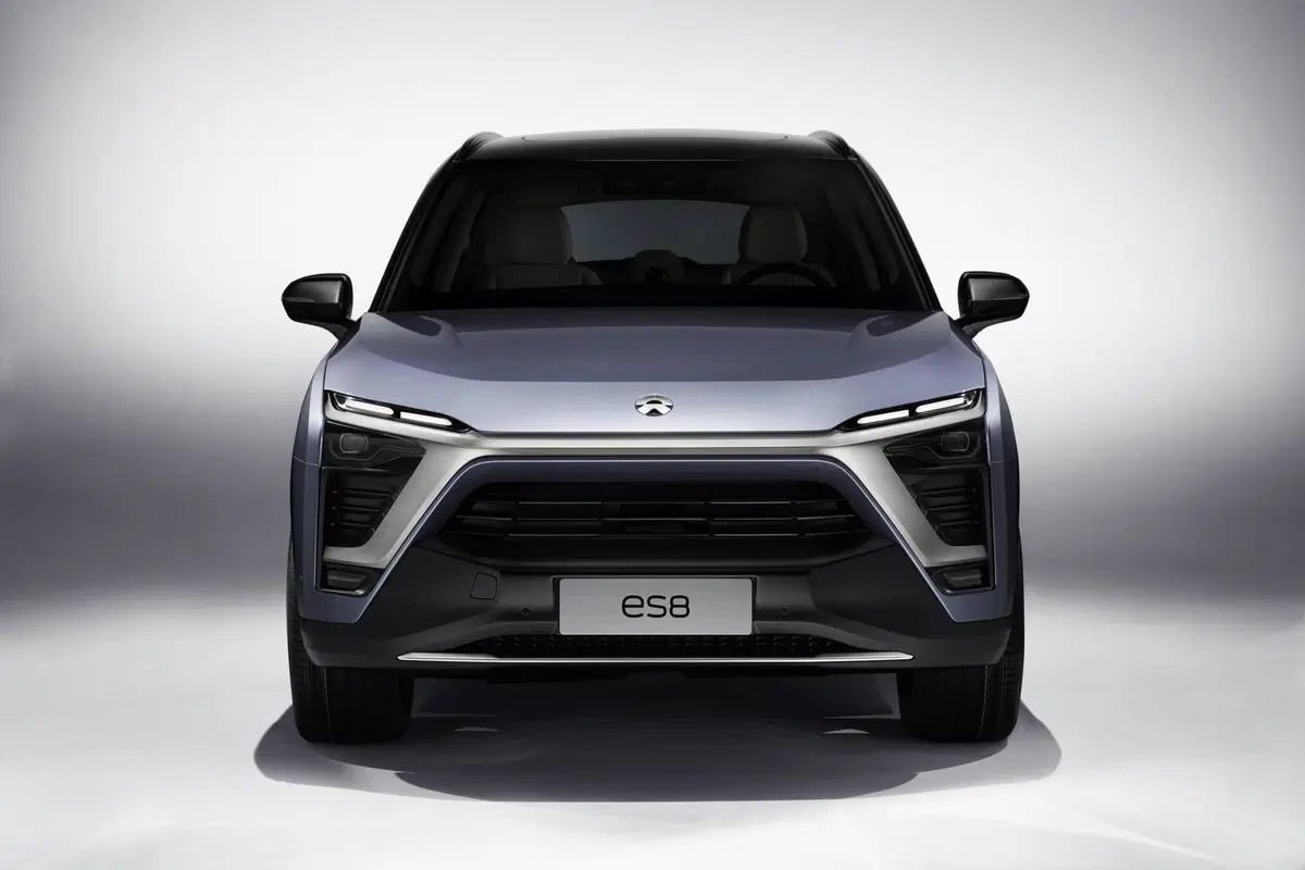 NIO ES8: un po' cinese, un po' austriaca (3)