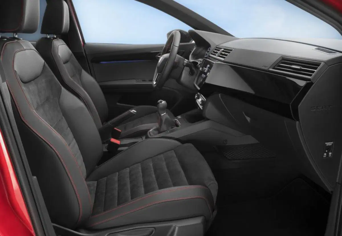 Seat Ibiza 2017, ispirazione Leon per la nuova generazione [Video Primo test] (8)