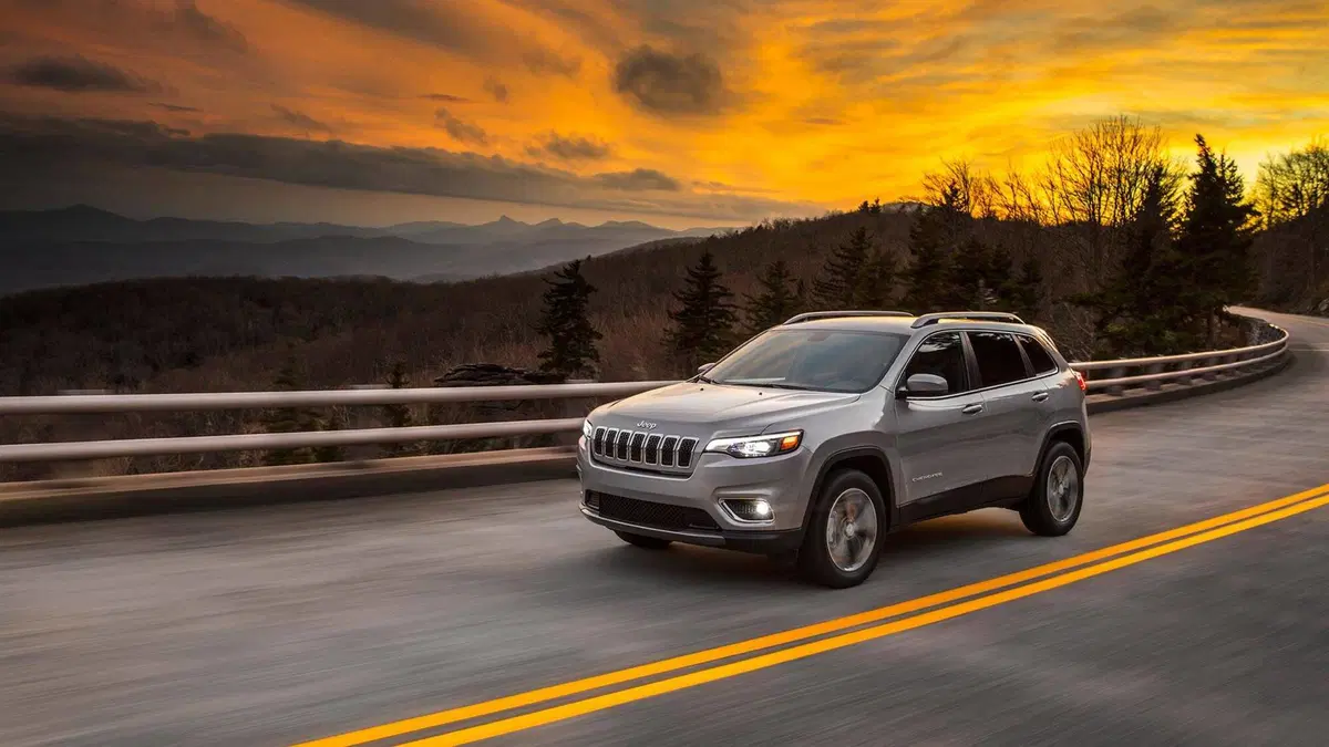 Jeep Cherokee. Nuovo volto per il modello 2018