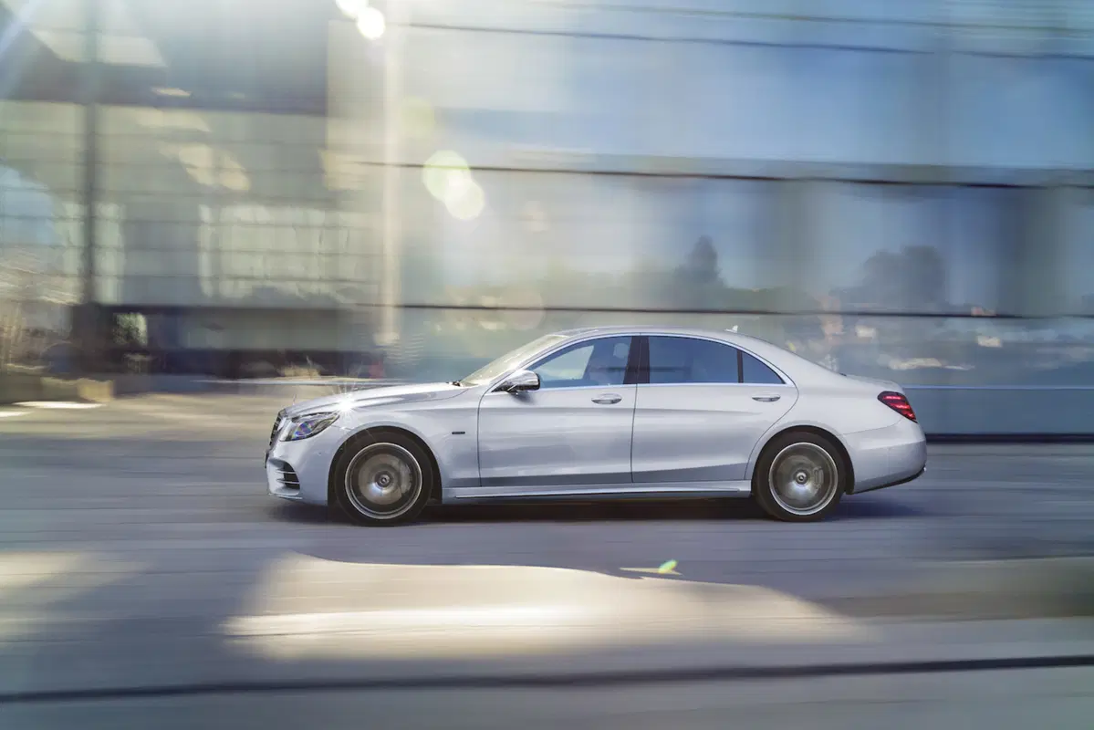 Mercedes: one mission, four road (2)