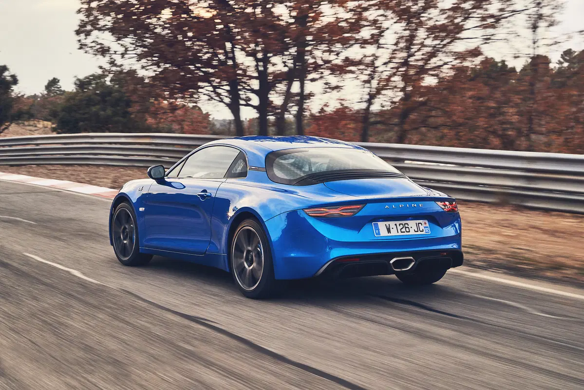 Alpine A110 Première Edition, 252 CV tra 4C e Cayman (4)
