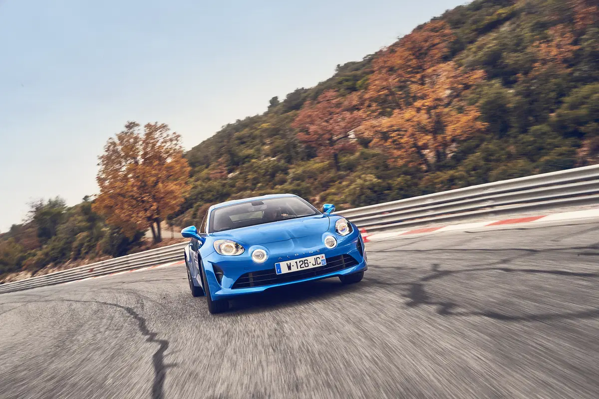 Alpine A110 Première Edition, 252 CV tra 4C e Cayman (5)