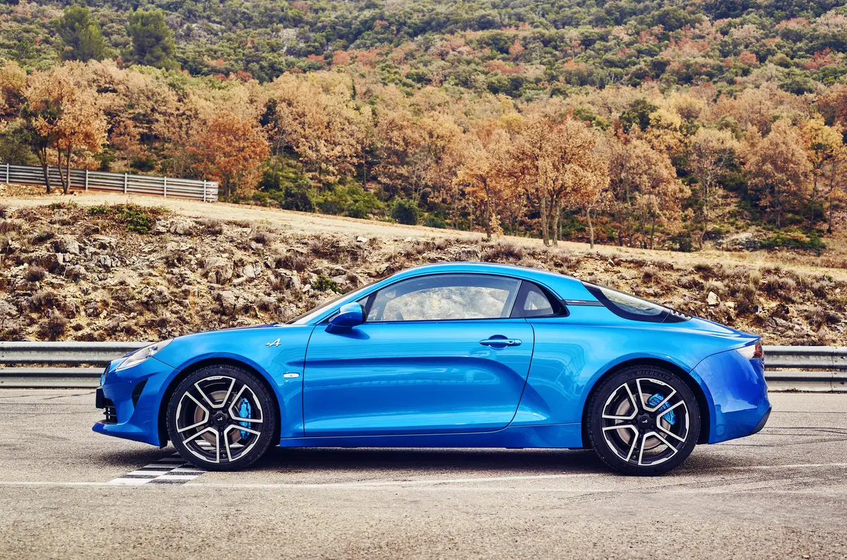 Alpine A110 Première Edition, 252 CV tra 4C e Cayman (10)