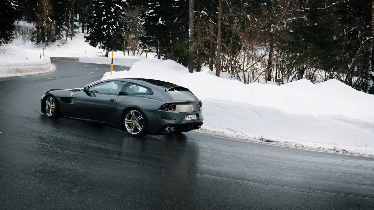 Ferrari GTC4Lusso, anche Enzo la adorerebbe [Video] (12)