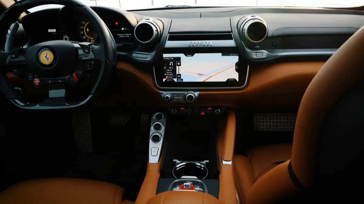 Ferrari GTC4Lusso, anche Enzo la adorerebbe [Video] (17)