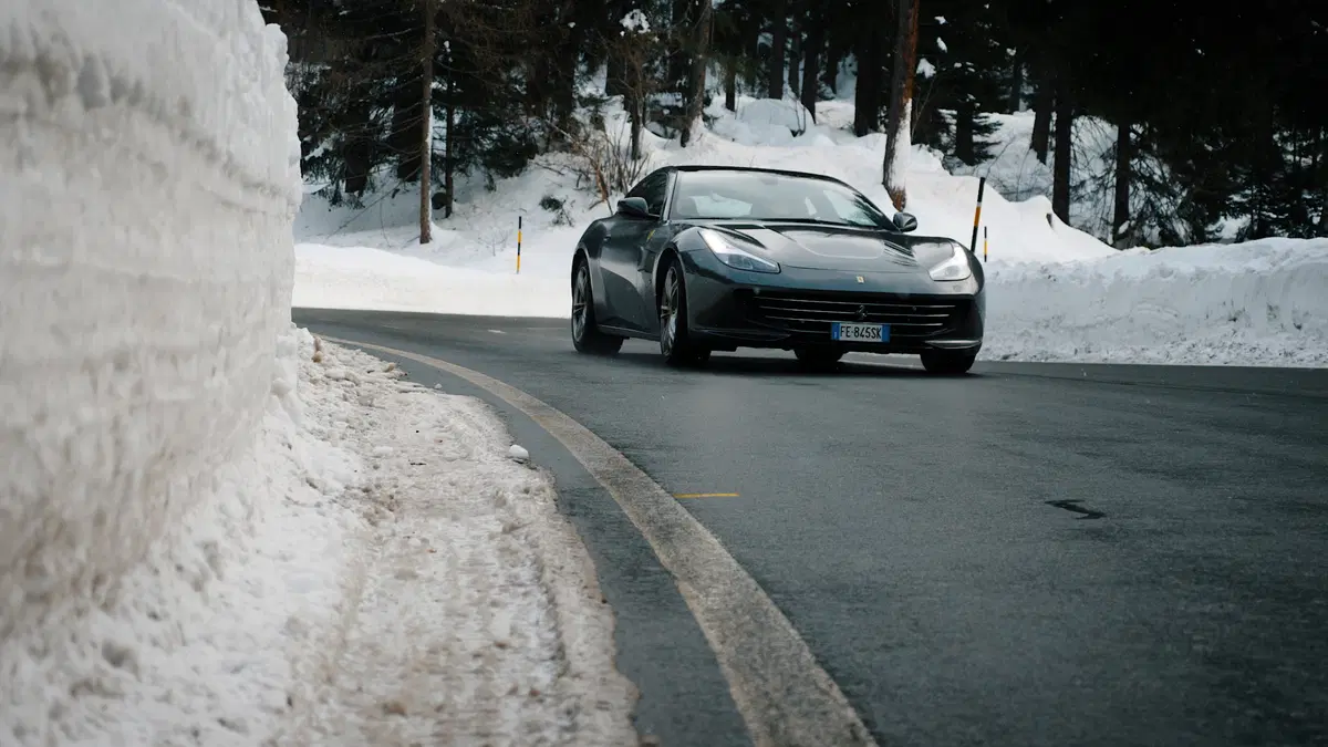 Ferrari GTC4Lusso, anche Enzo la adorerebbe [Video] (21)