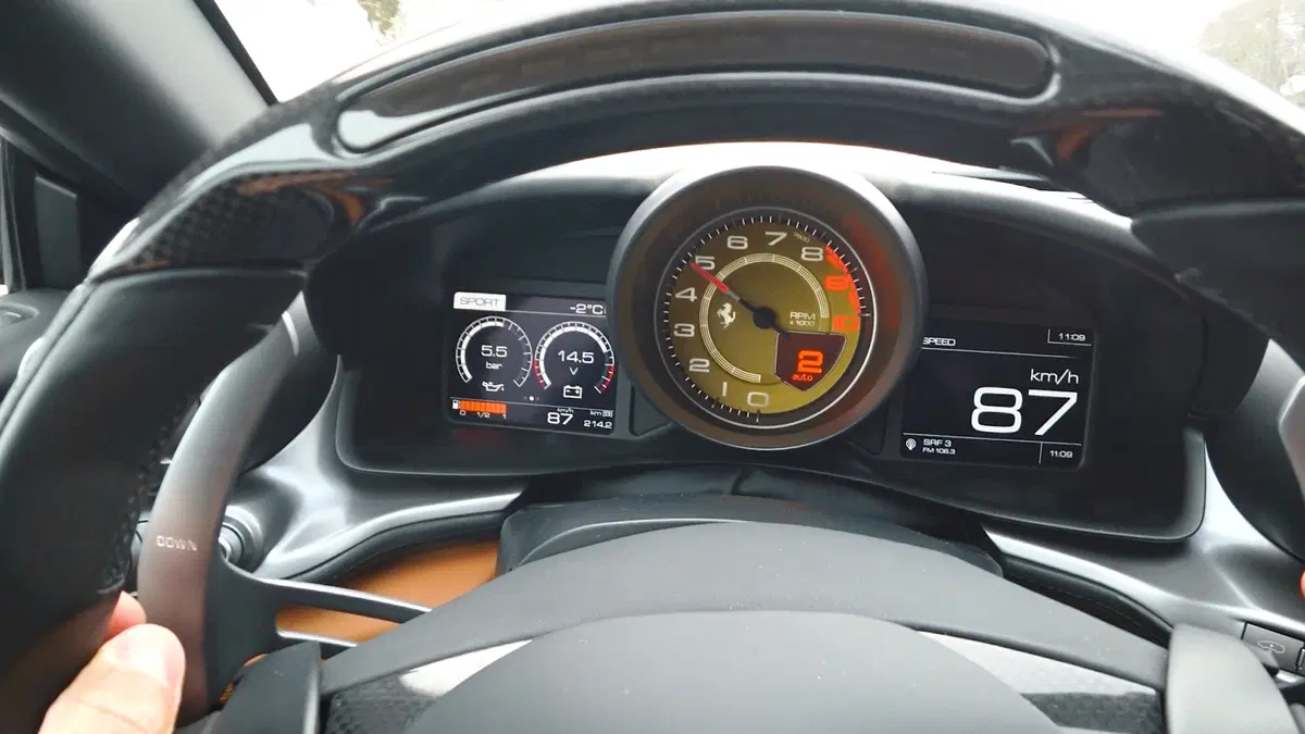 Ferrari GTC4Lusso, anche Enzo la adorerebbe [Video] (22)