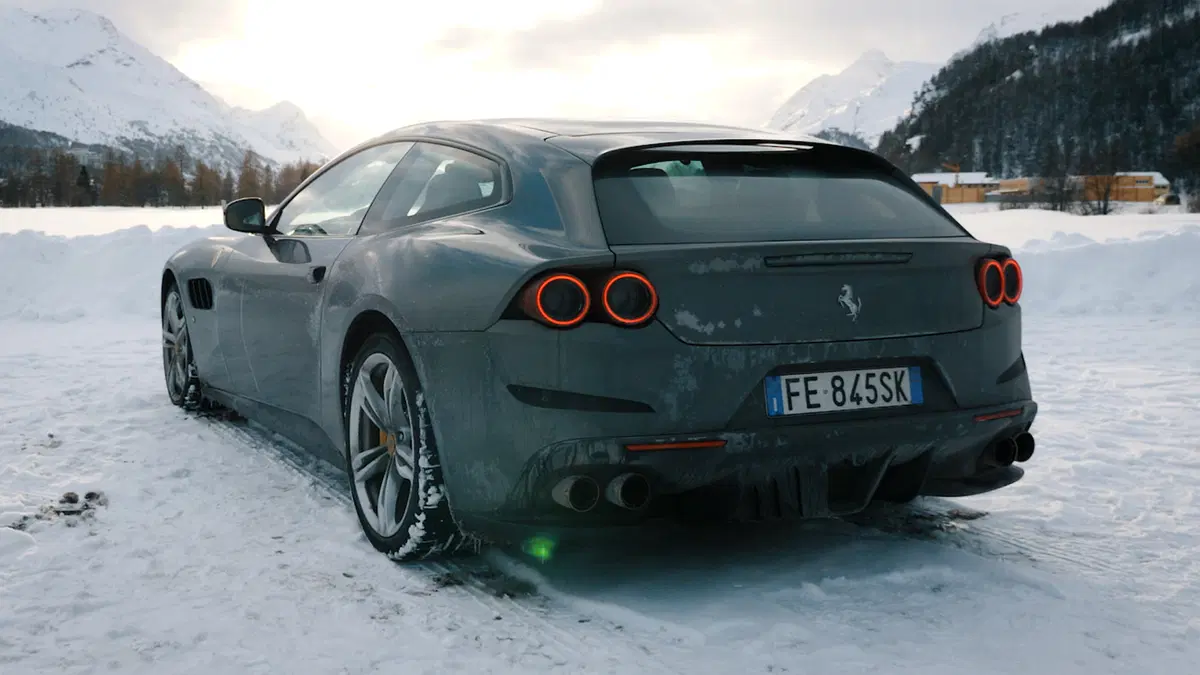 Ferrari GTC4Lusso, anche Enzo la adorerebbe [Video] (24)
