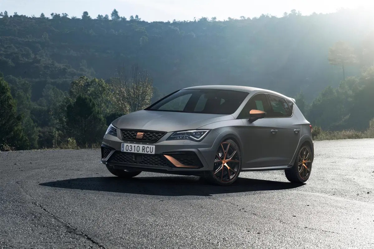 Seat Leon Cupra R, solo 30 in Italia