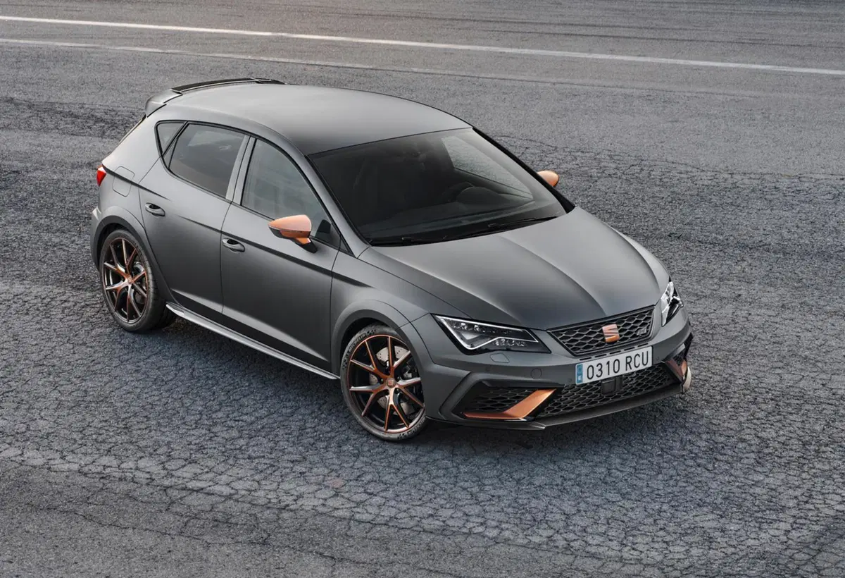 Seat Leon Cupra R, solo 30 in Italia (3)