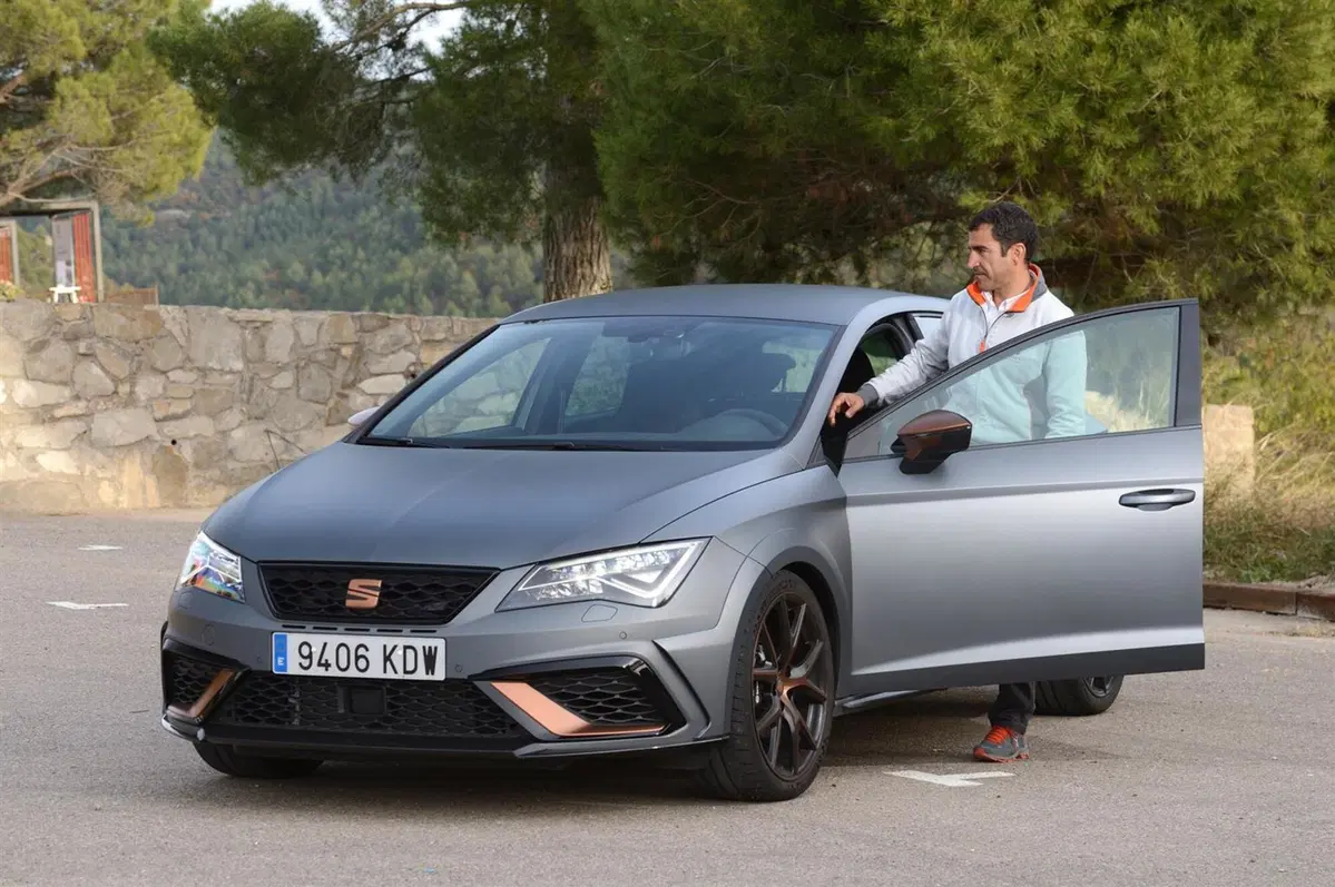 Seat Leon Cupra R, solo 30 in Italia (9)
