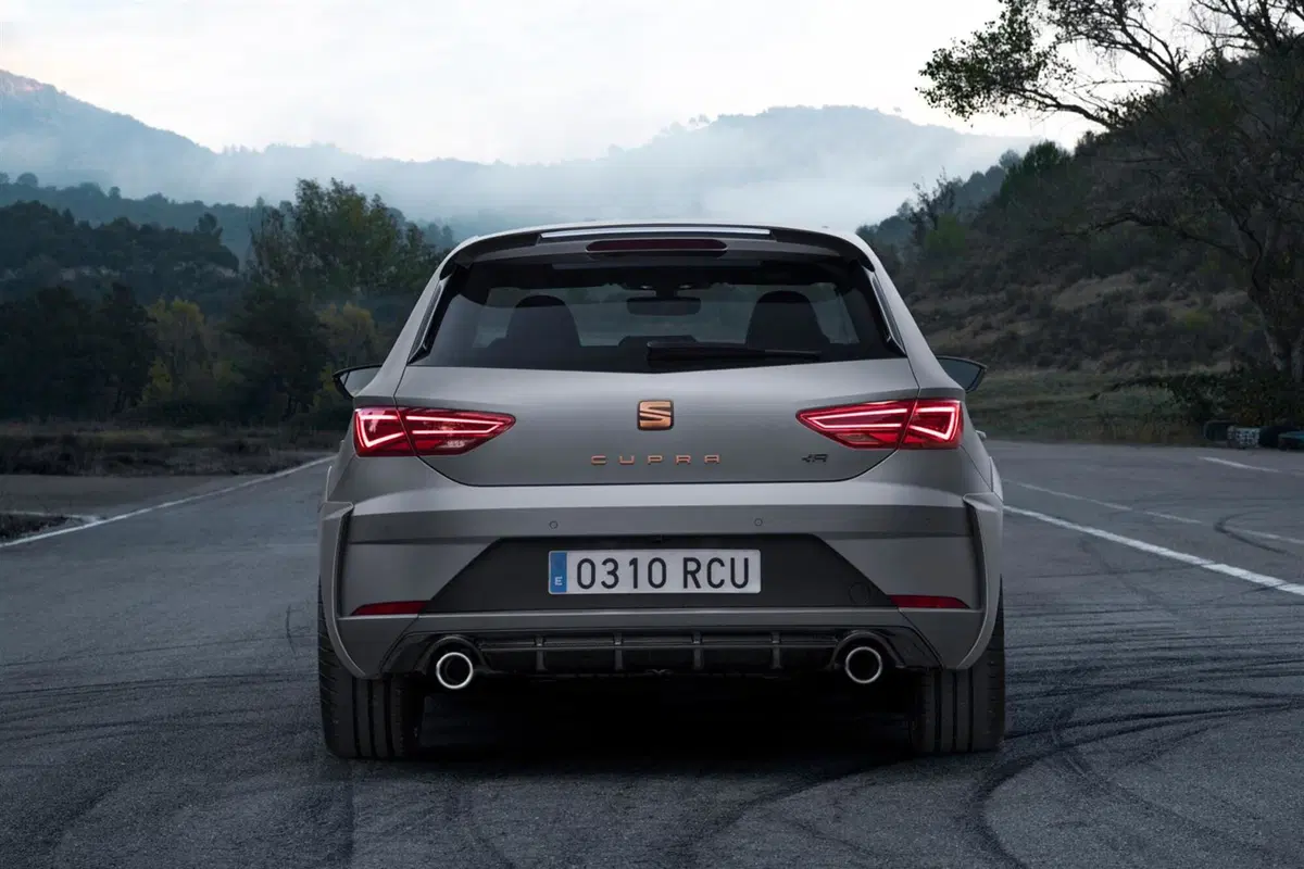 Seat Leon Cupra R, solo 30 in Italia (10)