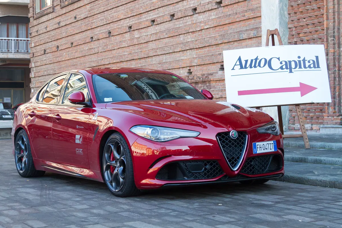 L'Alfa Giulia Quadrifoglio di Romeo Ferraris vince il premio Stradivari di Autocapital (9)