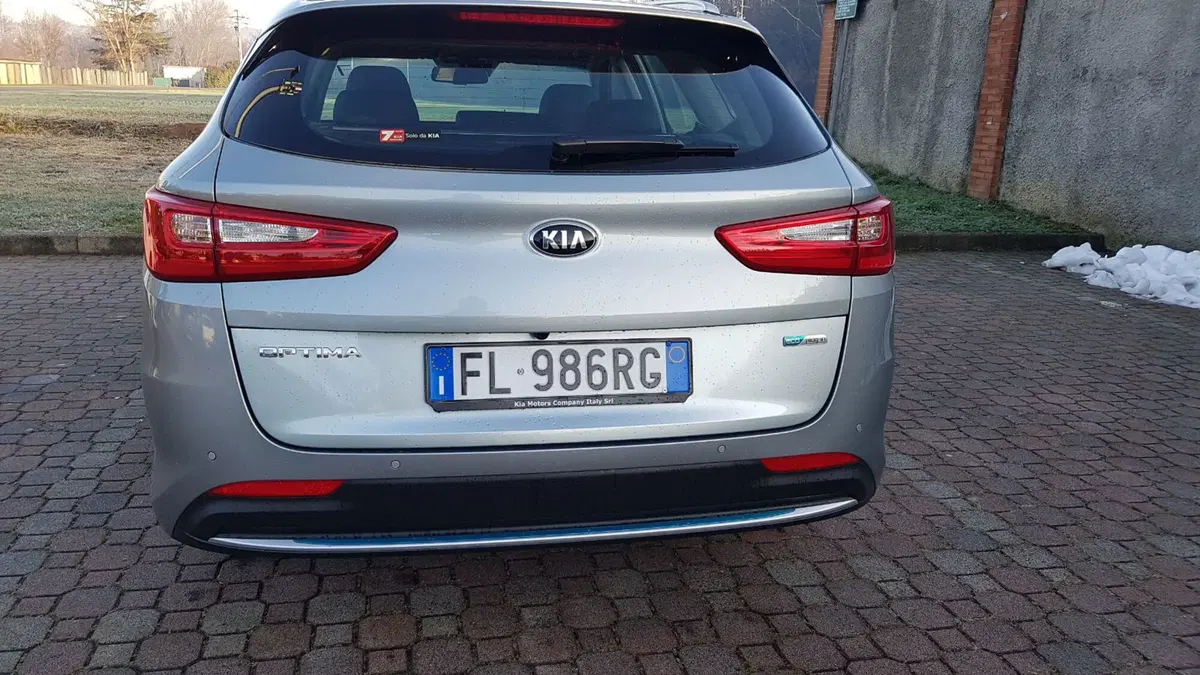 Kia Optima SW | Ibrida, plug-in, e quanti km in elettrico! (5)