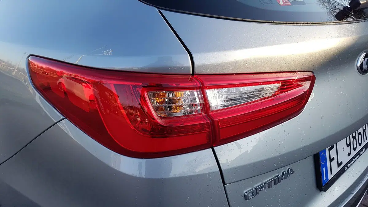 Kia Optima SW | Ibrida, plug-in, e quanti km in elettrico! (13)