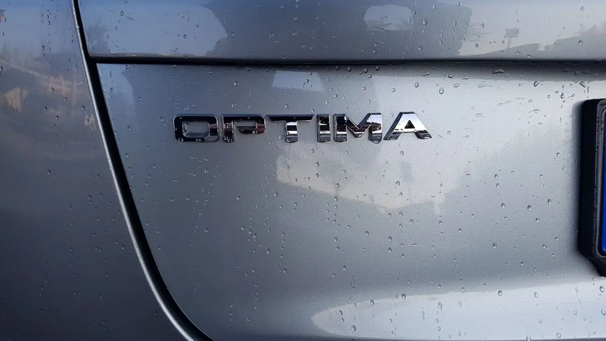 Kia Optima SW | Ibrida, plug-in, e quanti km in elettrico! (14)