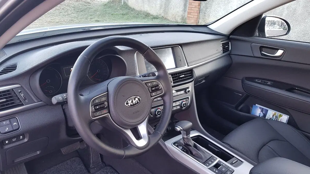 Kia Optima SW | Ibrida, plug-in, e quanti km in elettrico! (16)
