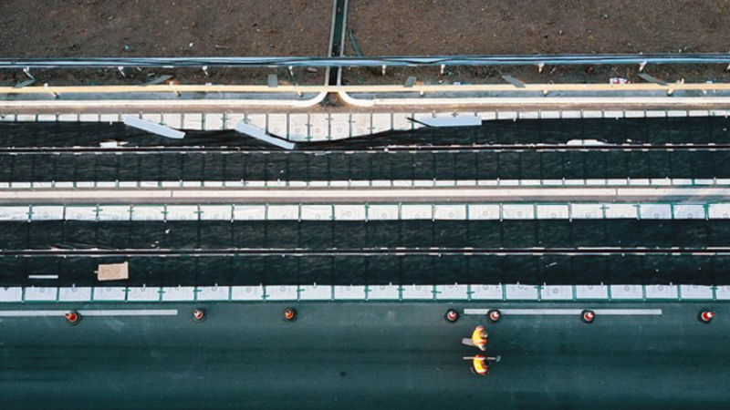 Cina, l&#039;autostrada con i pannelli fotovoltaici